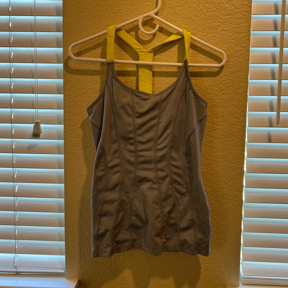 Workout tank top